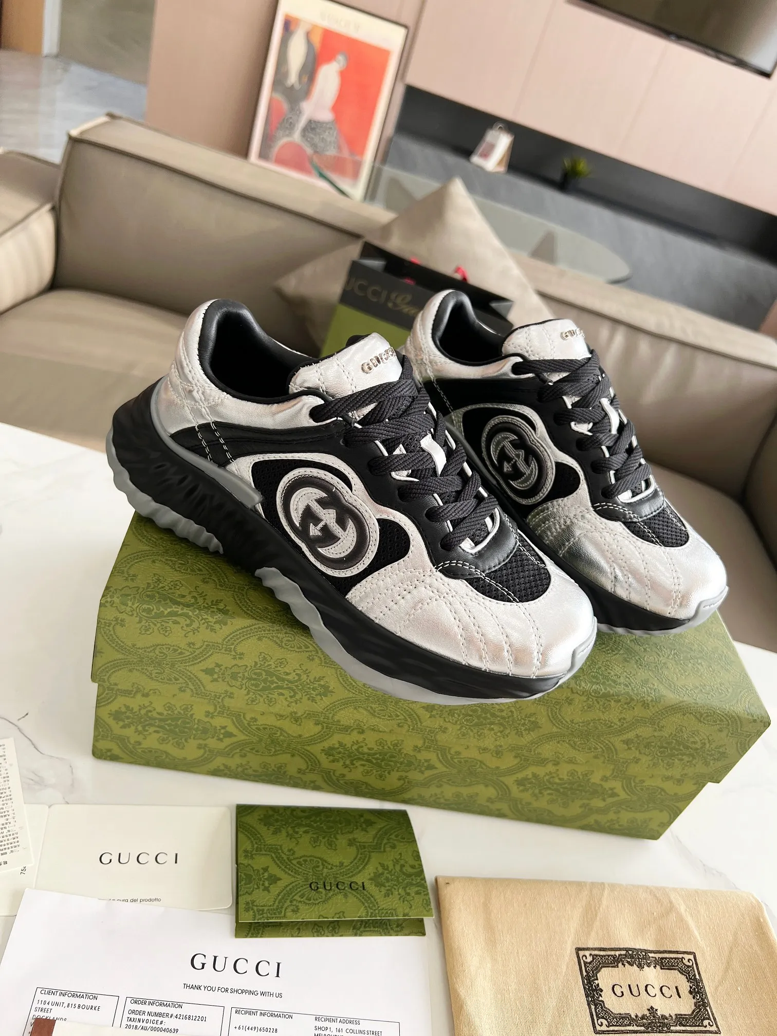 Men's men's shoes 💰780 Top version 🔝Original purchase and development [Love] This new sneaker adopts a thick-soled design, with stitched sheepskin upper and breathable mesh. Show full sense of technology. The 3D effect interlocking double G leather patch and Gucci letter metal accessories, two brand logo details, inject a dazzling texture into the overall design. The details are more substantial! ...